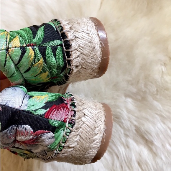 J/Slides Floral Platform Slip-On Espadrilles - Picture 7 of 8